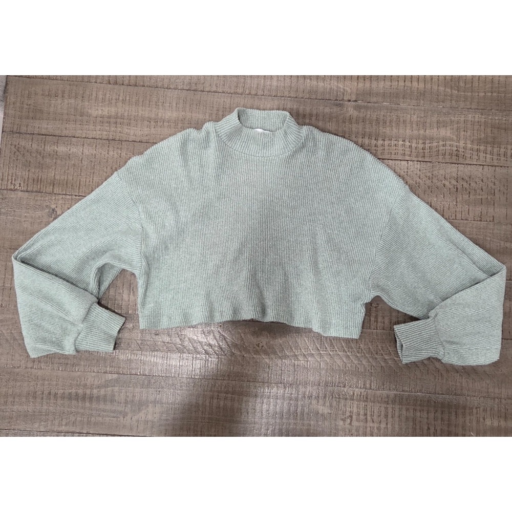 Bershka Sage Green Ribbed Cropped Mock Neck Sweater Size Large - Picture 4 of 6